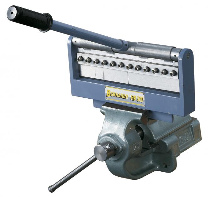 HB 300 Lenktuvas 