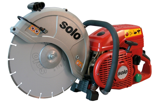 SOLO 881 - 12 motorinė pjaustyklė 